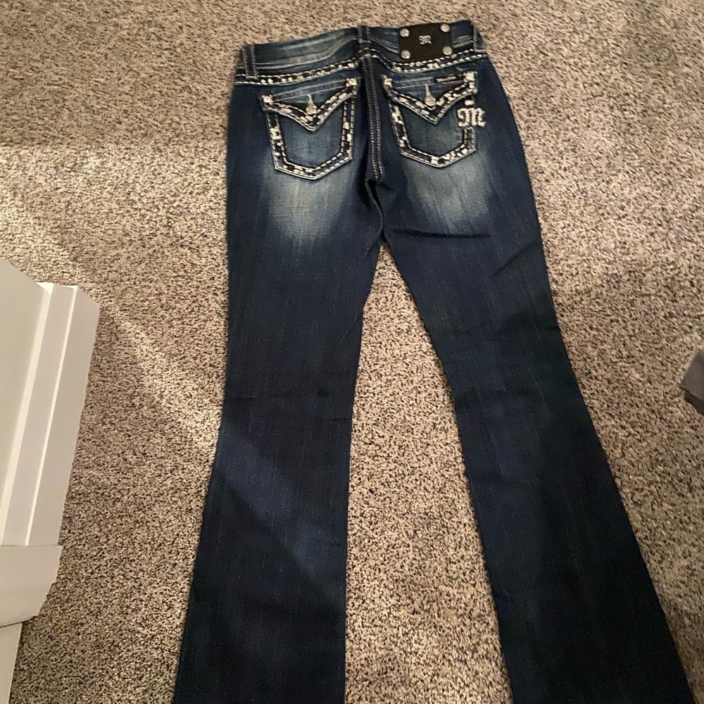 Designer Jeans - Picture 2 of 3